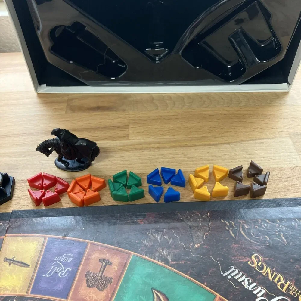 Trivial Pursuit Lord of the Rings Movie Collector’s Edition 100% Complete